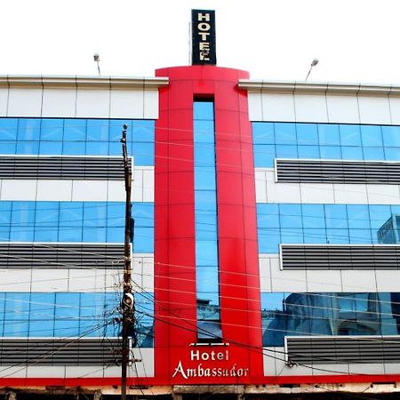 Hotel Ambassador Inn 괄리오르 외부 사진